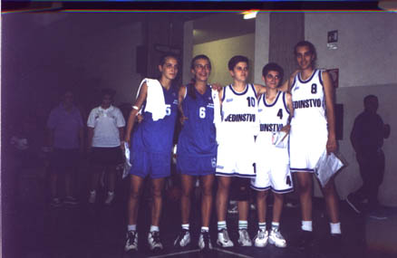 Starting Five Girls.jpg (24037 bytes)